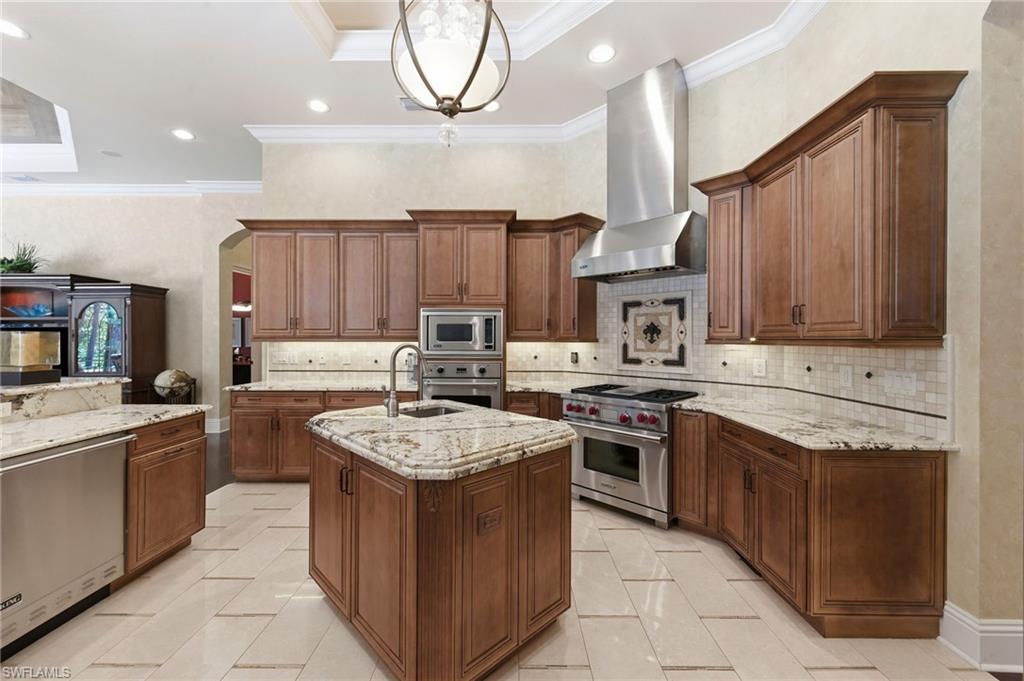 4415 Club Estates DR