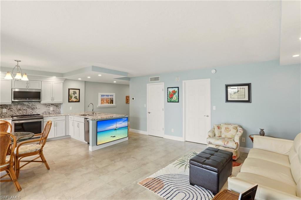 1085 Bald Eagle DR # E304