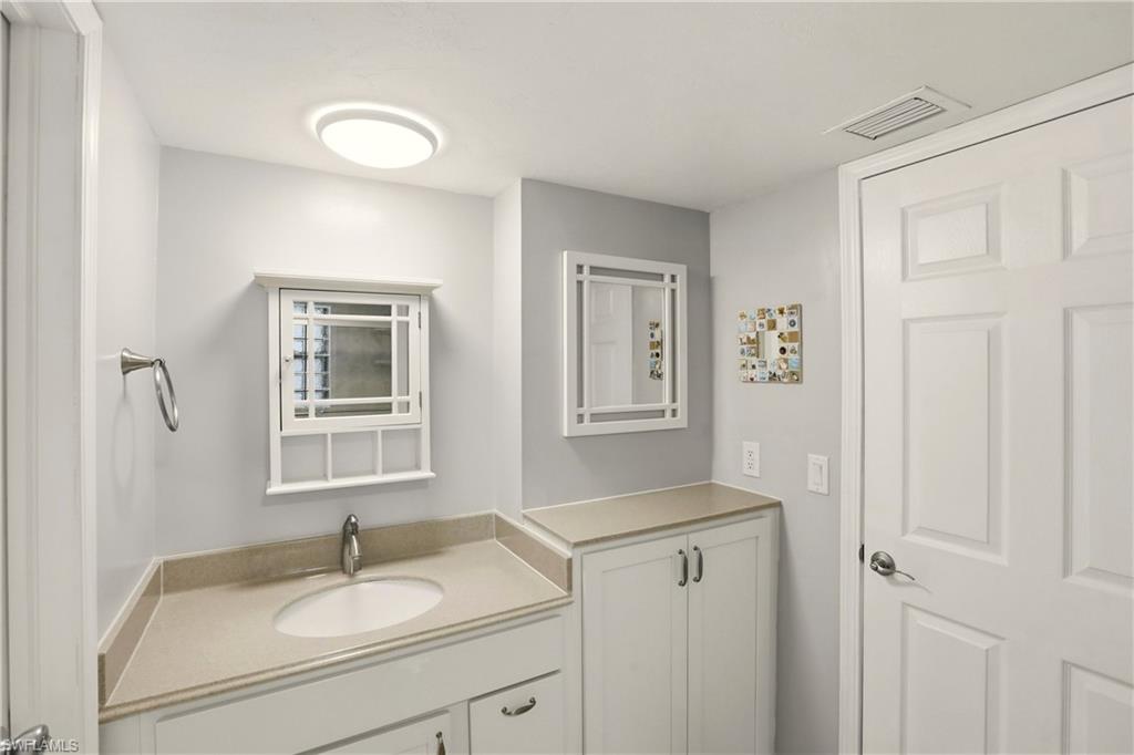 1085 Bald Eagle DR # E304