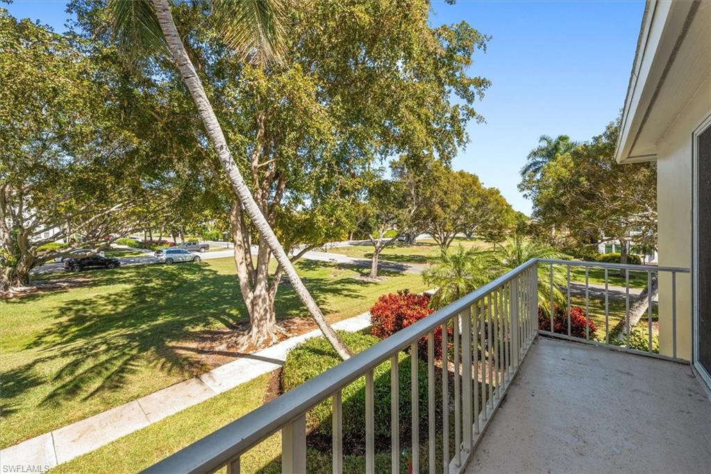 582 Broad AVE S # 582