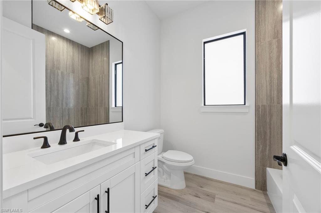 4622 Everglades BLVD N