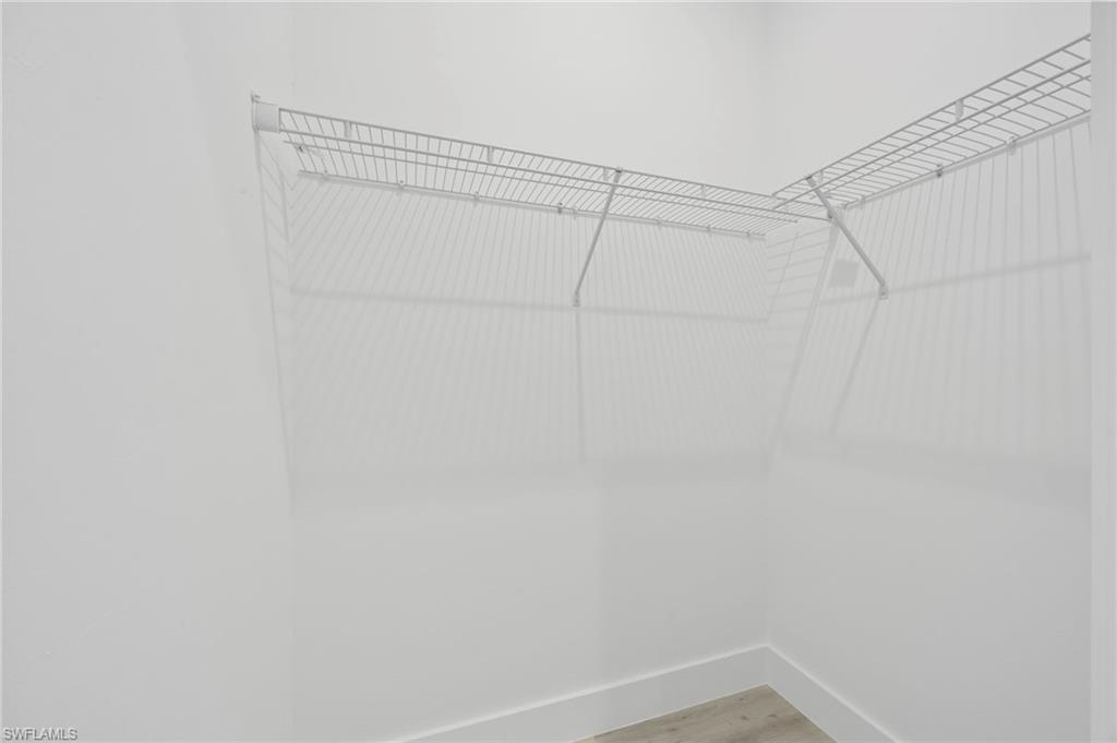 4622 Everglades BLVD N