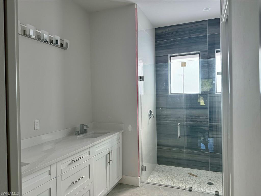 4622 Everglades BLVD N