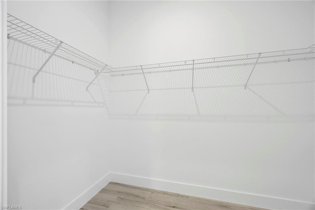 4622 Everglades BLVD N