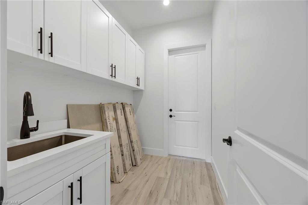 4622 Everglades BLVD N