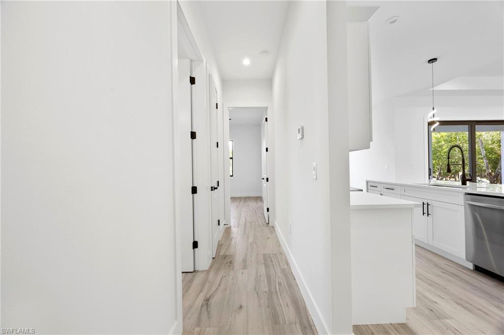 4622 Everglades BLVD N