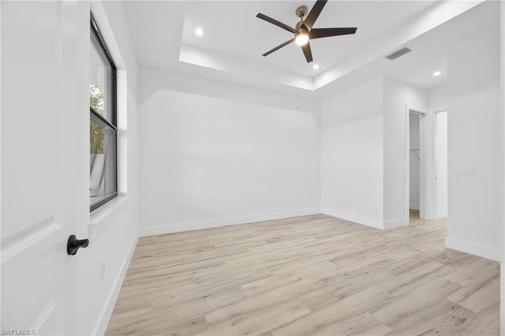 4622 Everglades BLVD N