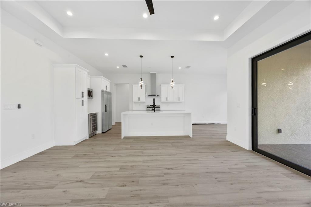 4622 Everglades BLVD N