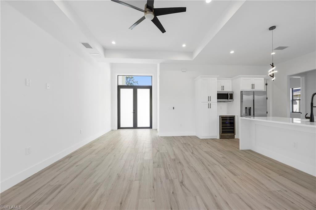 4622 Everglades BLVD N