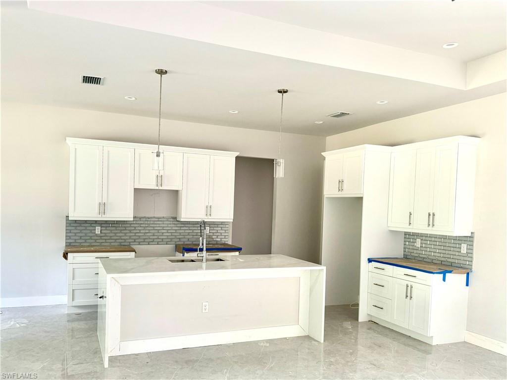 4622 Everglades BLVD N