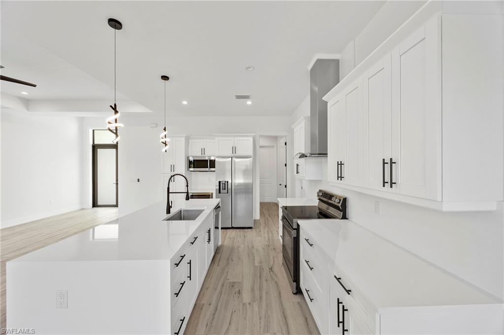 4622 Everglades BLVD N