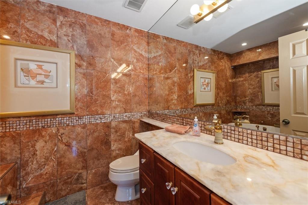 498 Broad AVE S # H498