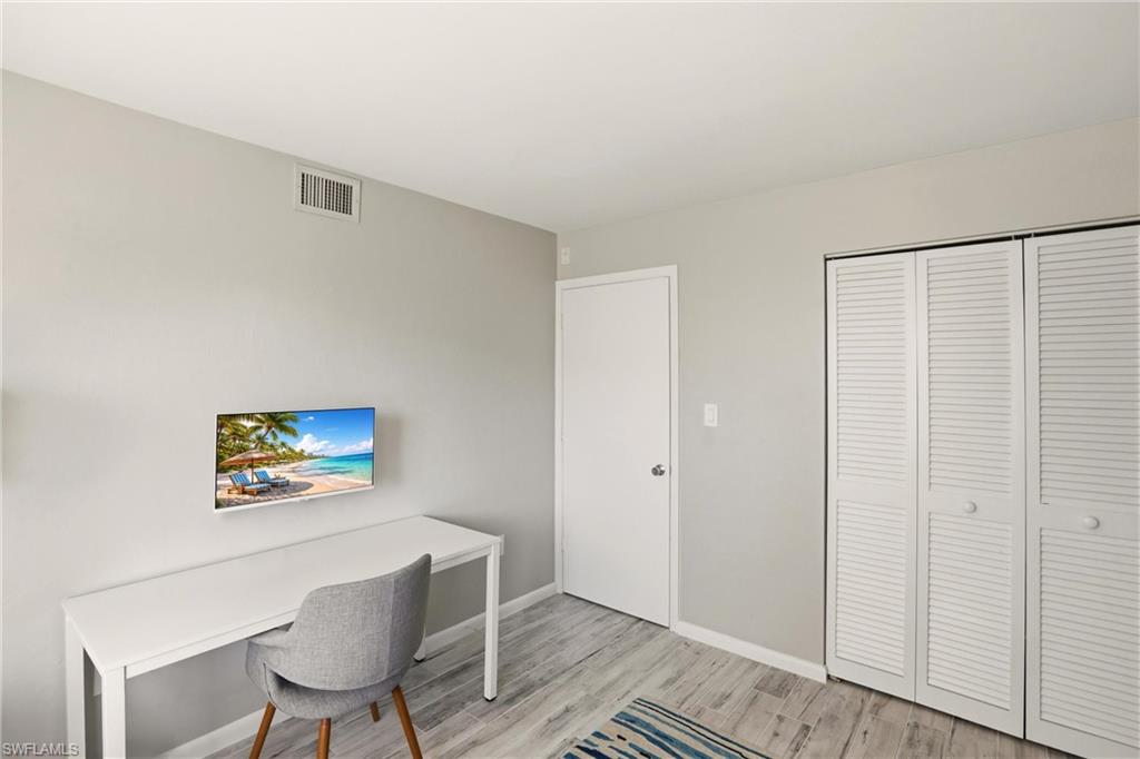 25901 Hickory BLVD # 302