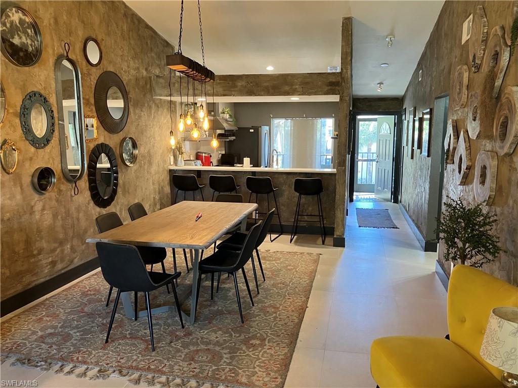 4180 Looking Glass LN # 4102