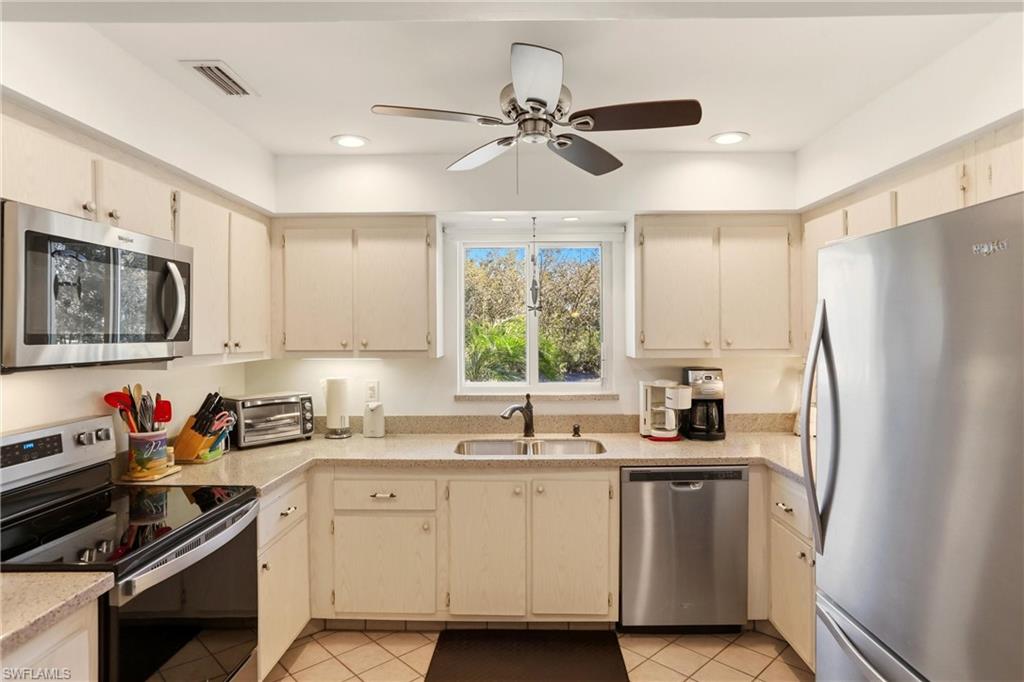 215 Cypress WAY E # E3