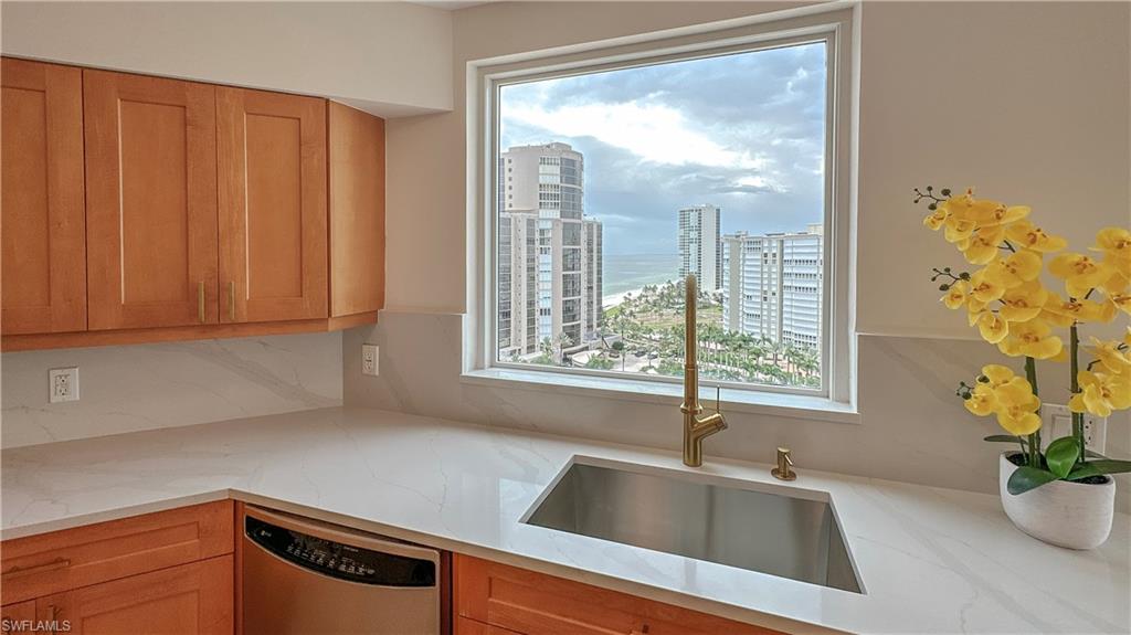 4251 Gulf Shore BLVD N # 18A