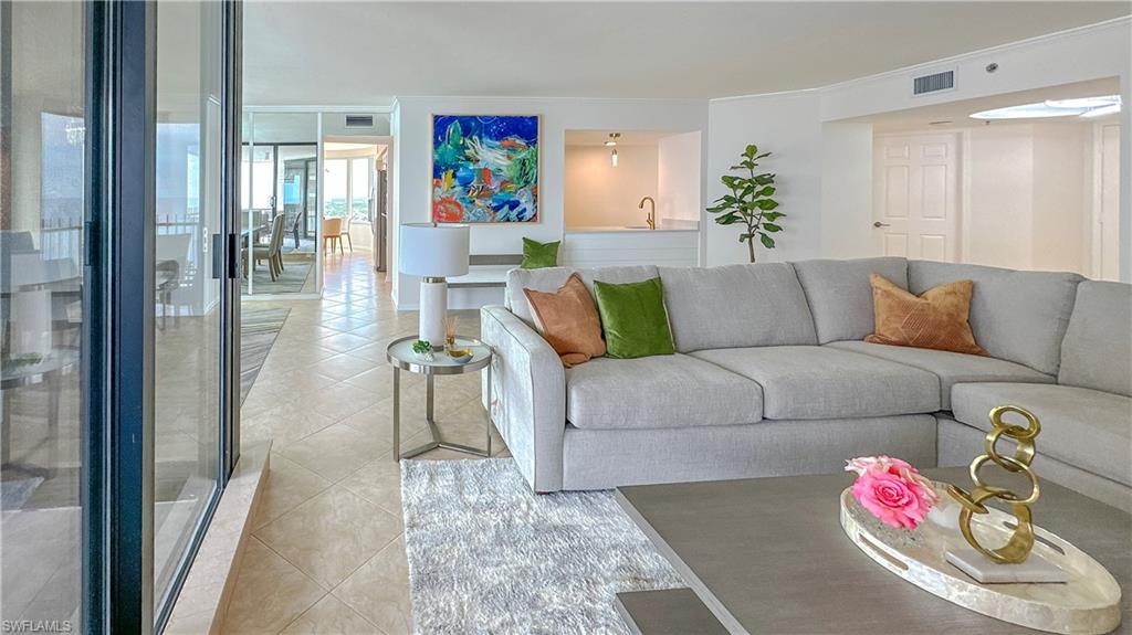 4251 Gulf Shore BLVD N # 18A