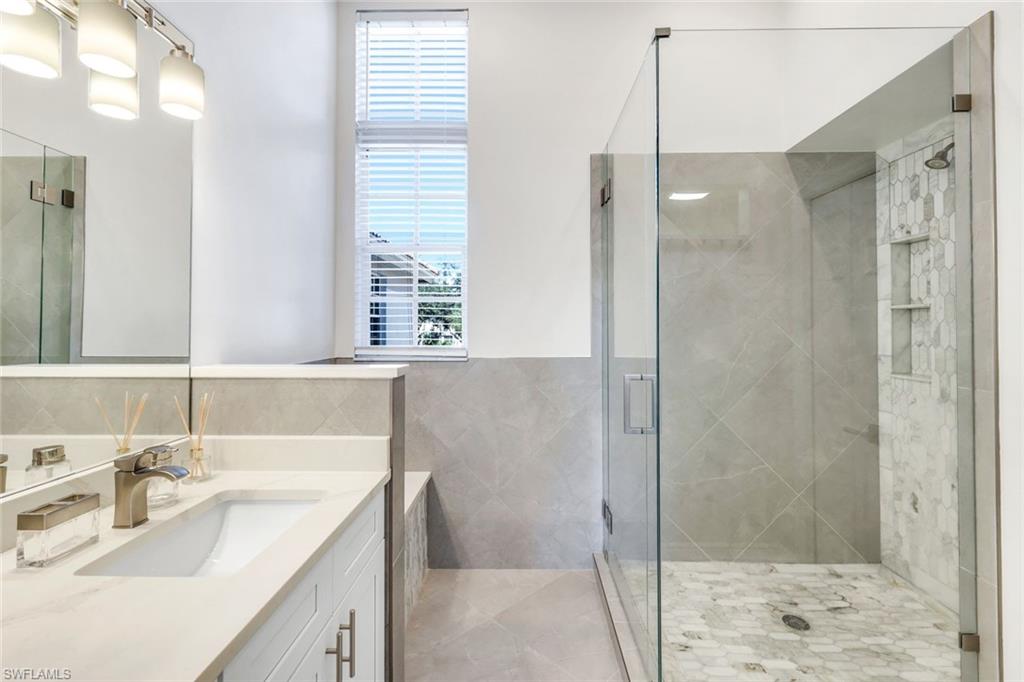 4520 Riverwatch DR # 201