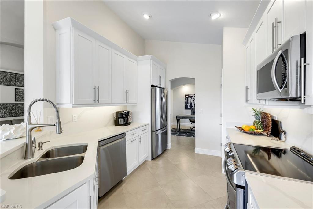 4520 Riverwatch DR # 201