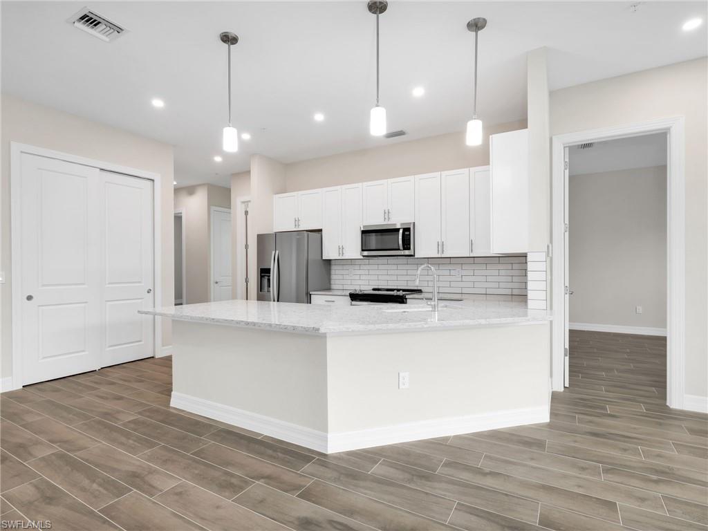 268 Indies DR E # 201