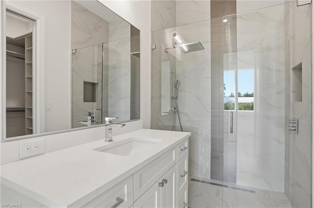 623 Park Shore DR