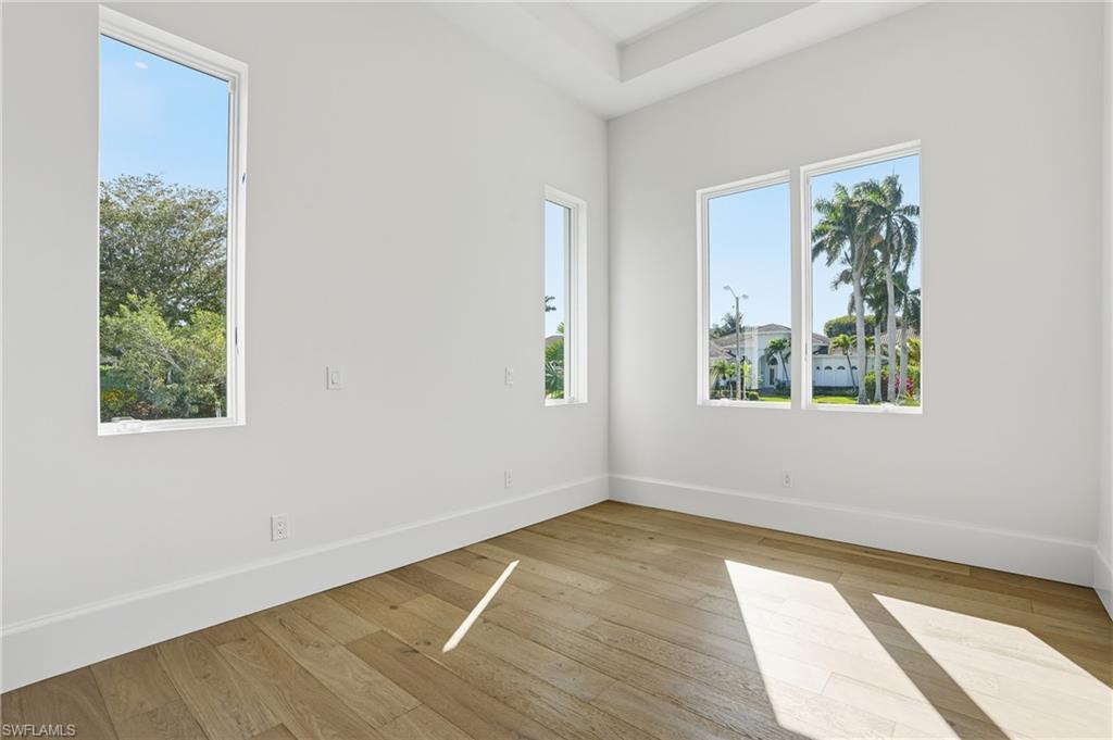 623 Park Shore DR
