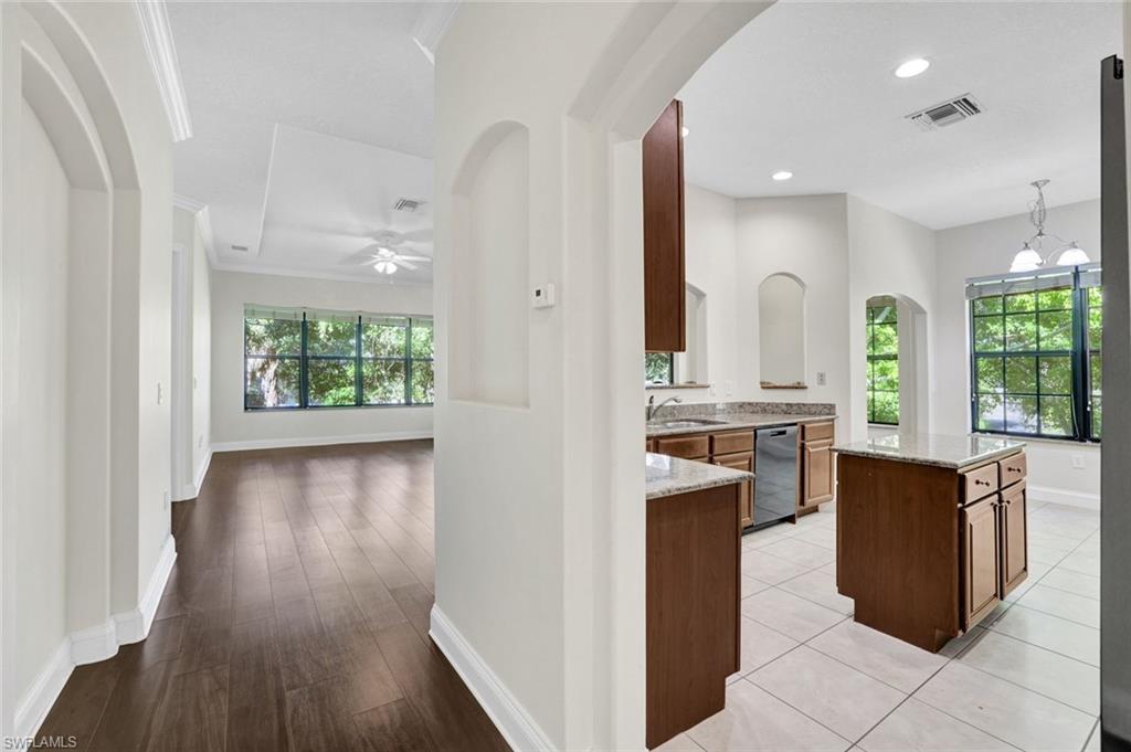 1338 Corso Palermo CT # 2404