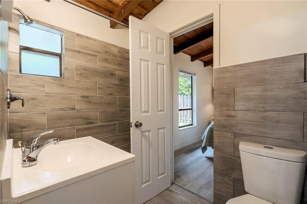 1139 Frank Whiteman BLVD