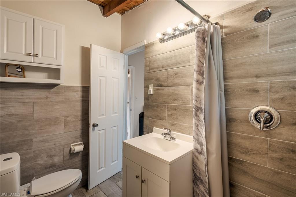 1139 Frank Whiteman BLVD