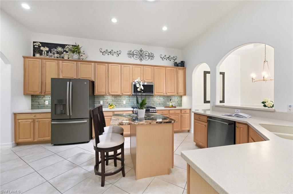 1822 Tarpon Bay DR S # 92