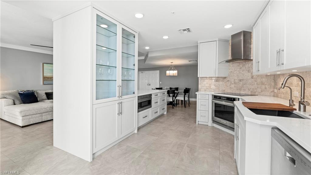 980 Cape Marco DR # 1102