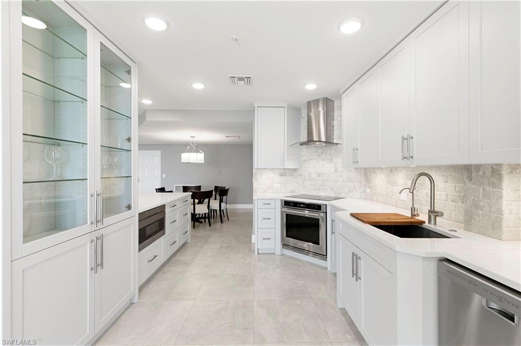 980 Cape Marco DR # 1102