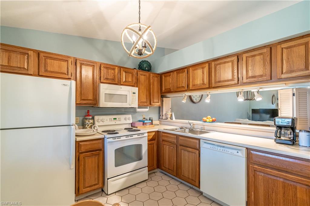 2048 Pine Isle LN # 2048