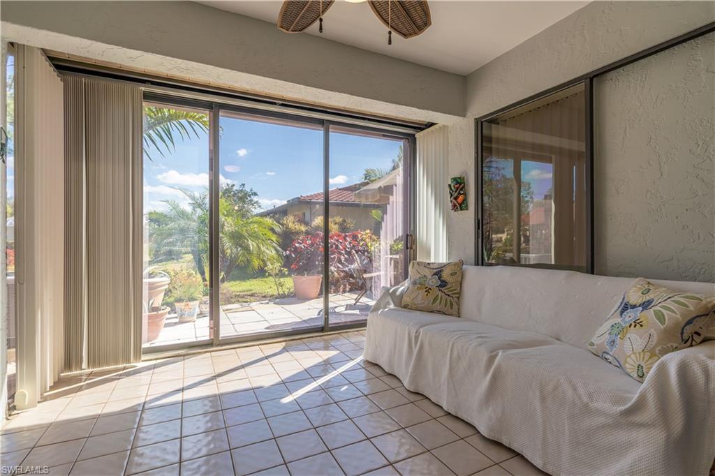 2048 Pine Isle LN # 2048