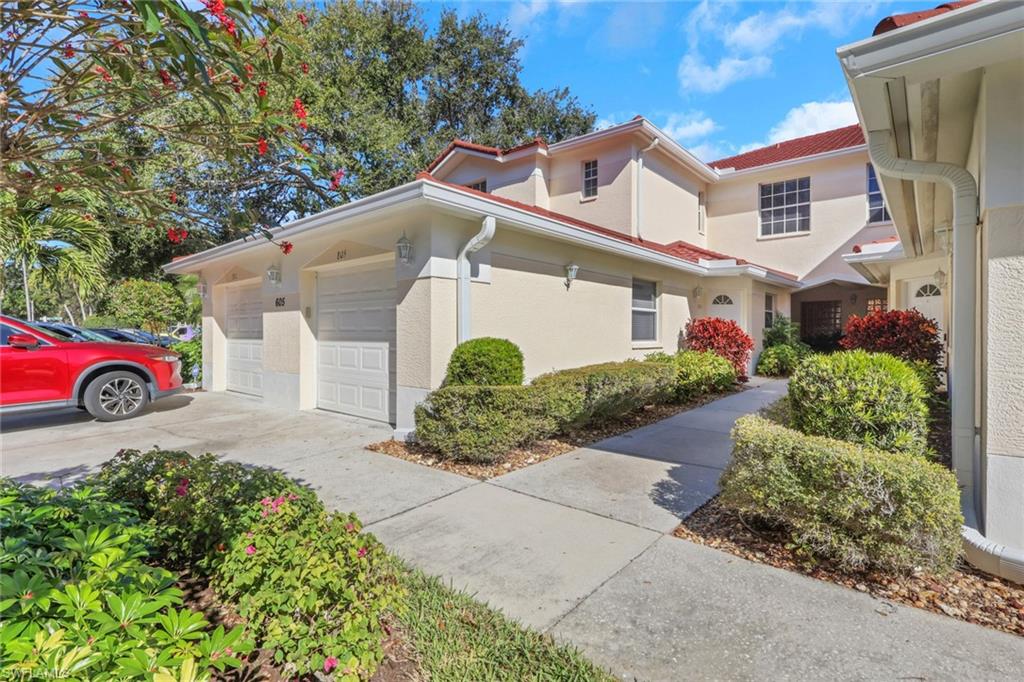 605 Lalique CIR # 805