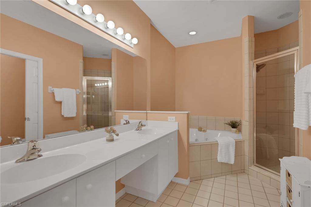 605 Lalique CIR # 805