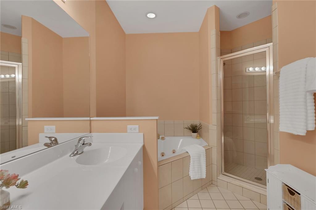 605 Lalique CIR # 805