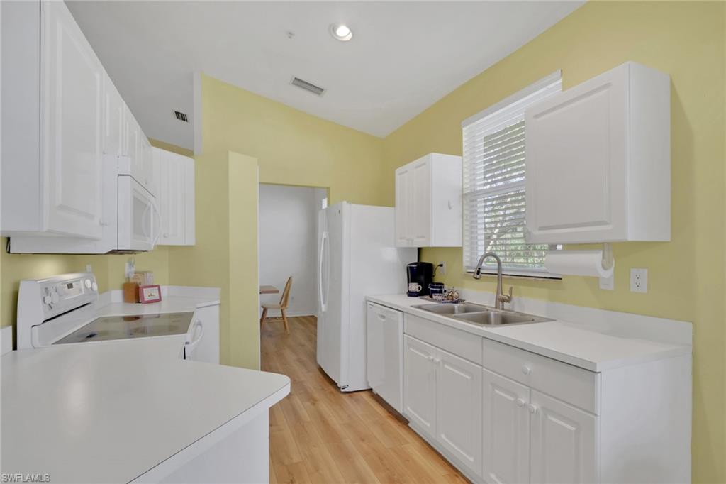 605 Lalique CIR # 805