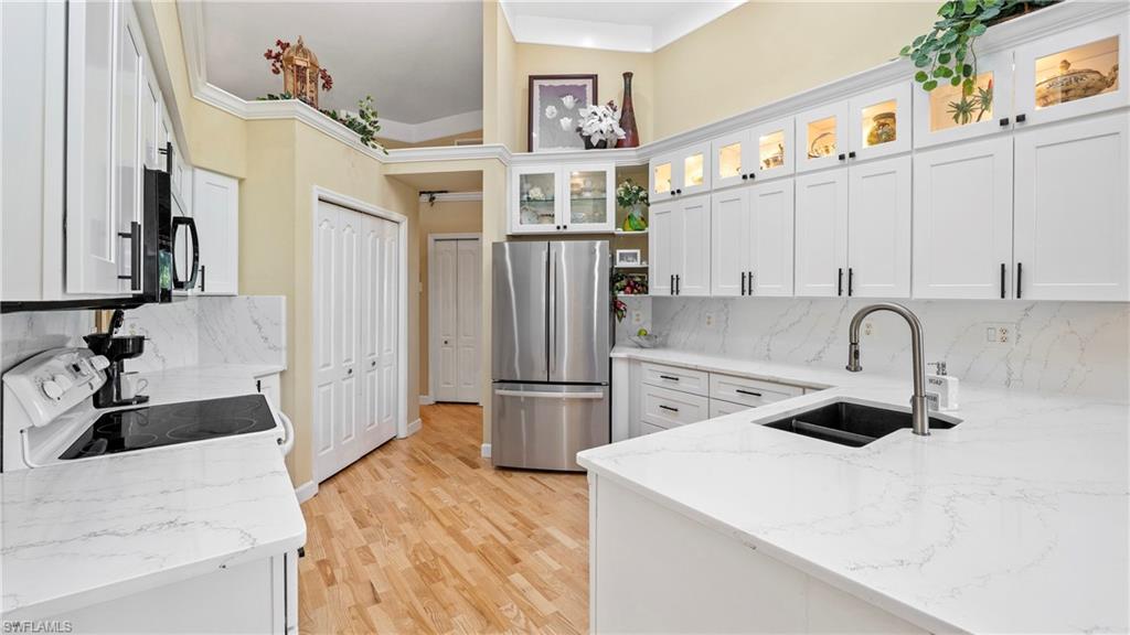 2237 Heritage Greens DR