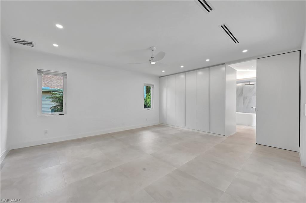 2517 Kings Lake BLVD