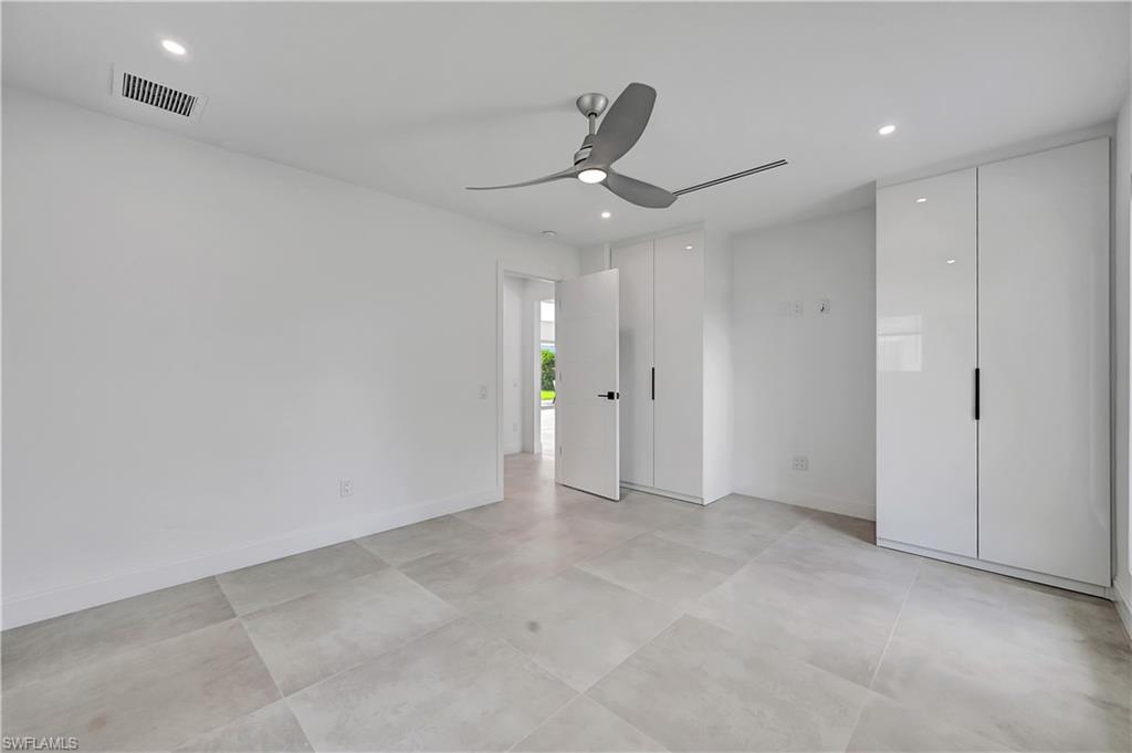 2517 Kings Lake BLVD