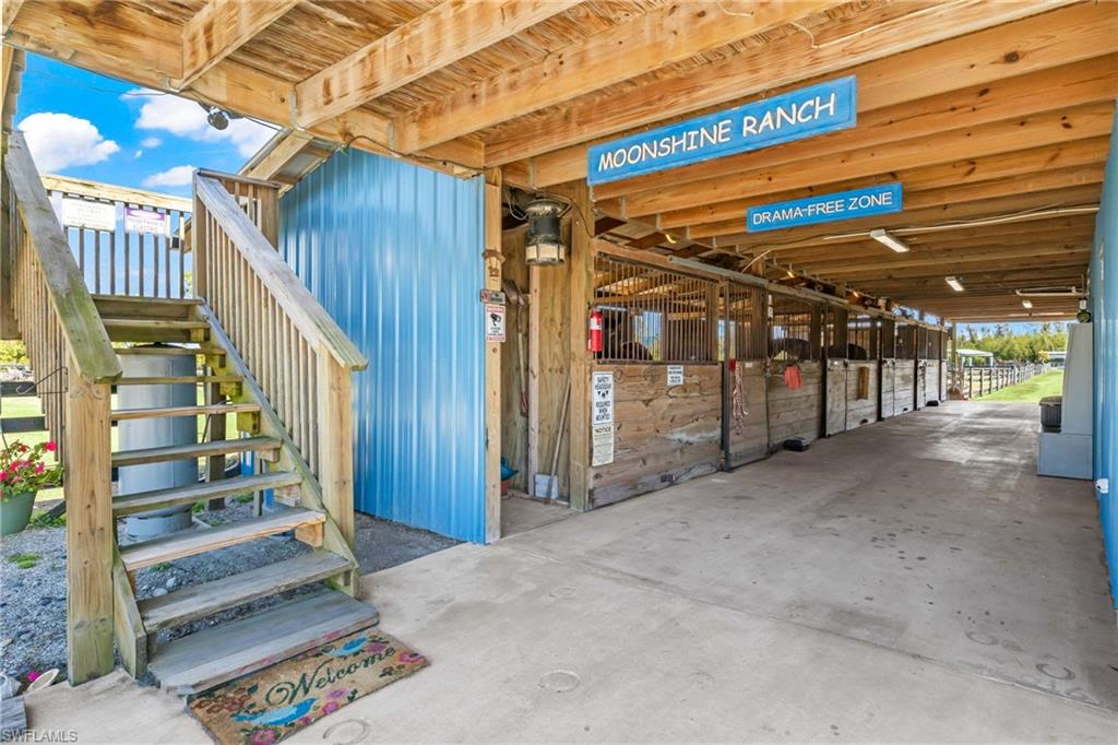 6050 Stringfellow RD