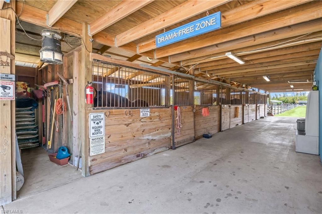 6050 Stringfellow RD