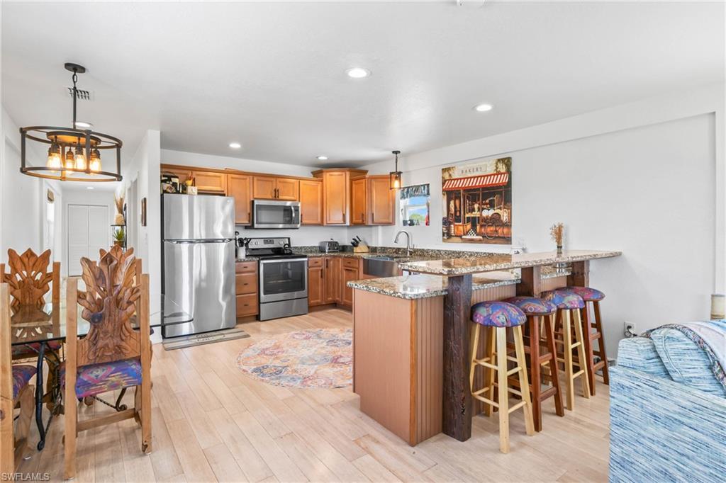 6050 Stringfellow RD