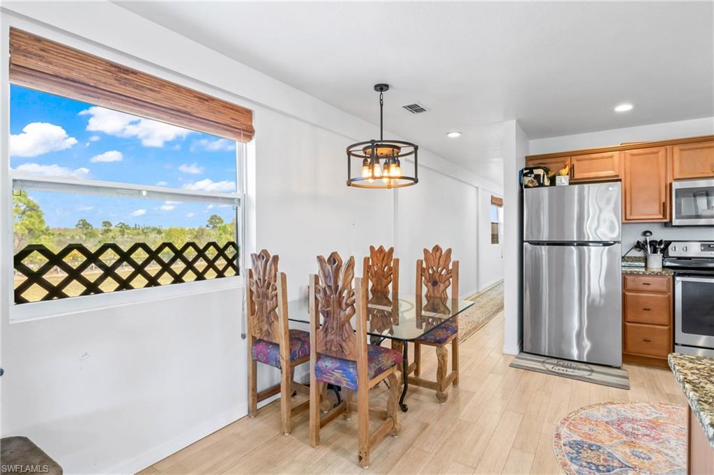 6050 Stringfellow RD