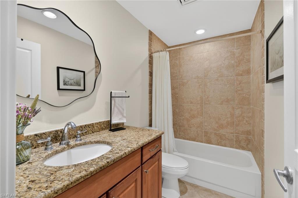 523 Club Side DR # 523 Unit: 2-523