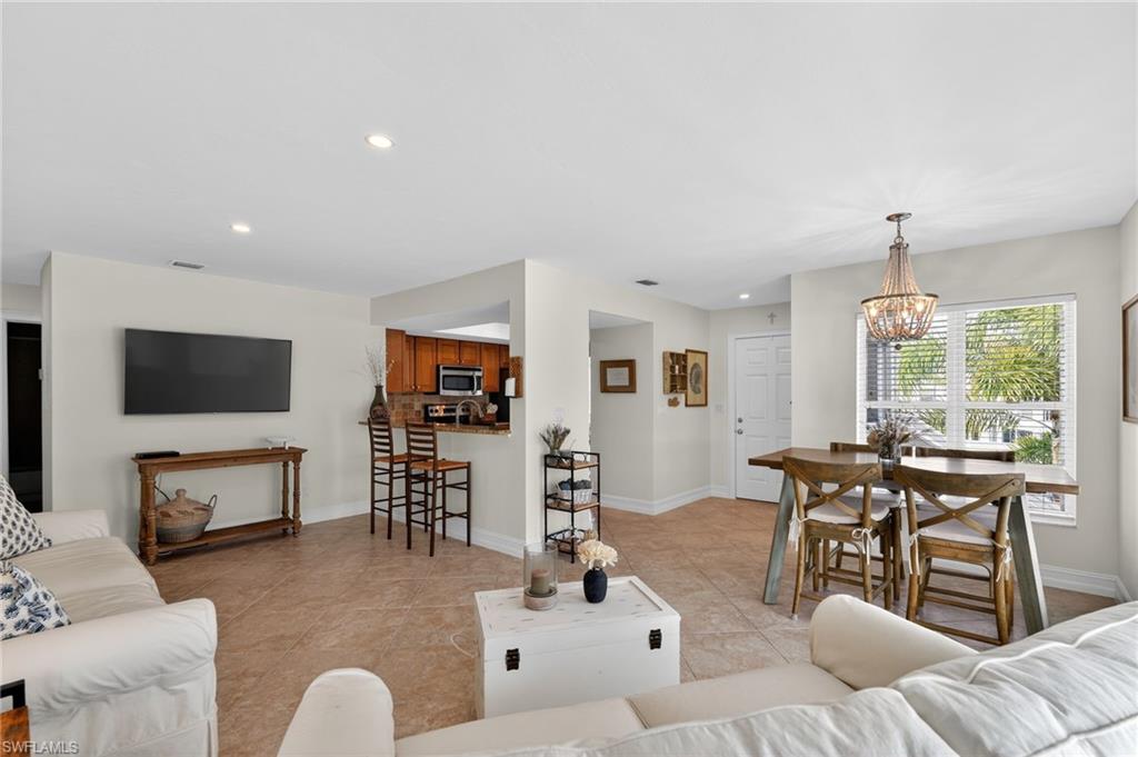 523 Club Side DR # 523 Unit: 2-523