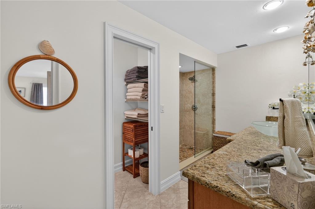 523 Club Side DR # 523 Unit: 2-523