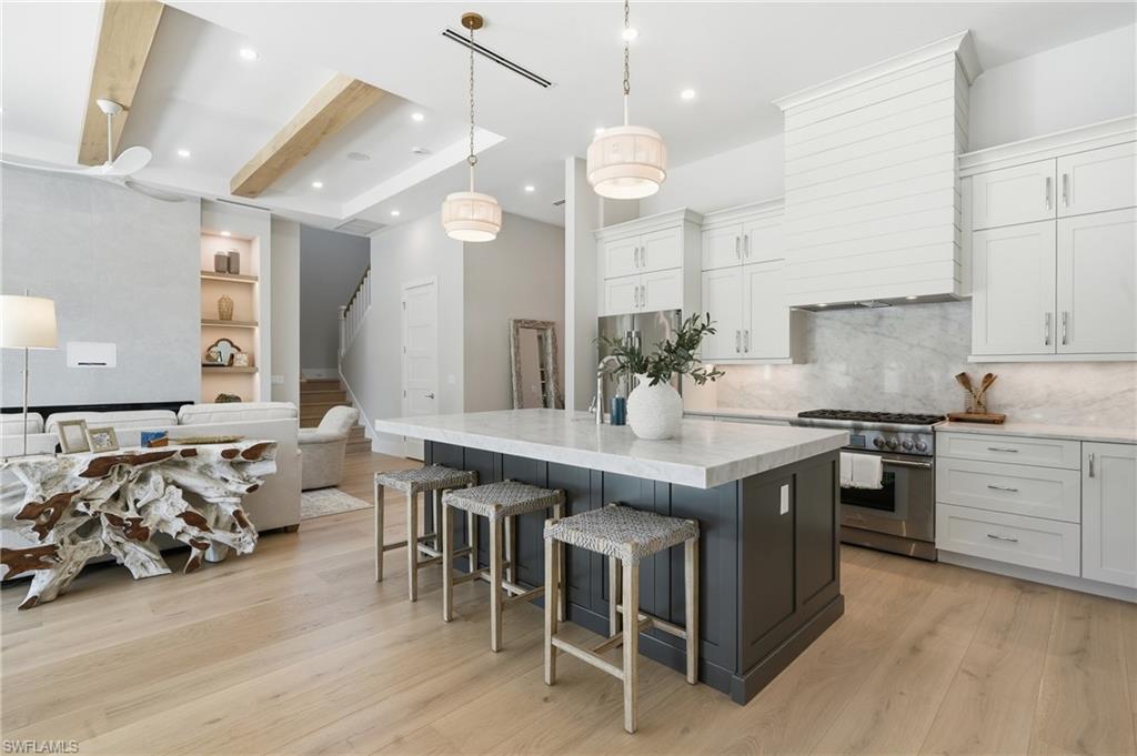 1102 9th AVE N