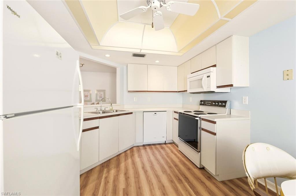 613 Beachwalk CIR # 102 Unit: J-102